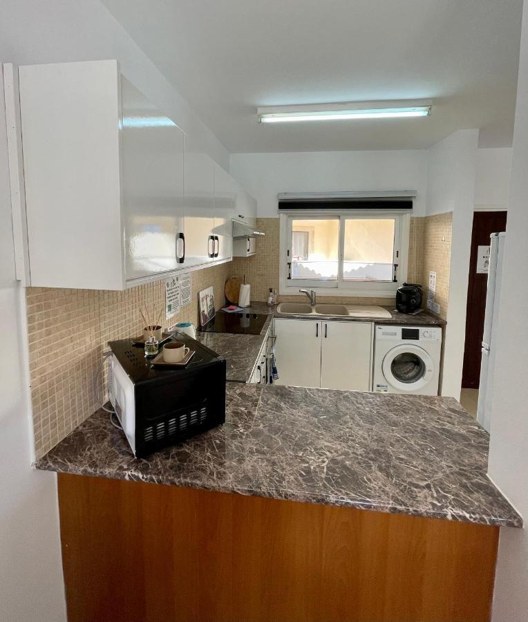 Appartamento 109 Queens Gardens, Paphos Esterno foto
